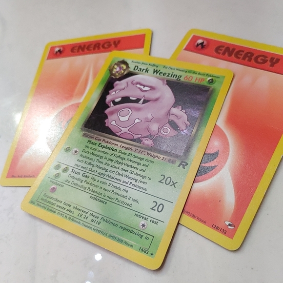 Pokemon Dark Weezing 14/82 Holo team rocket card - Picture 2 of 3